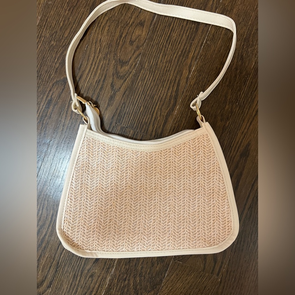 White woven mini shoulder purse